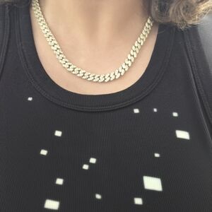 Elegant Gold Chain Necklace